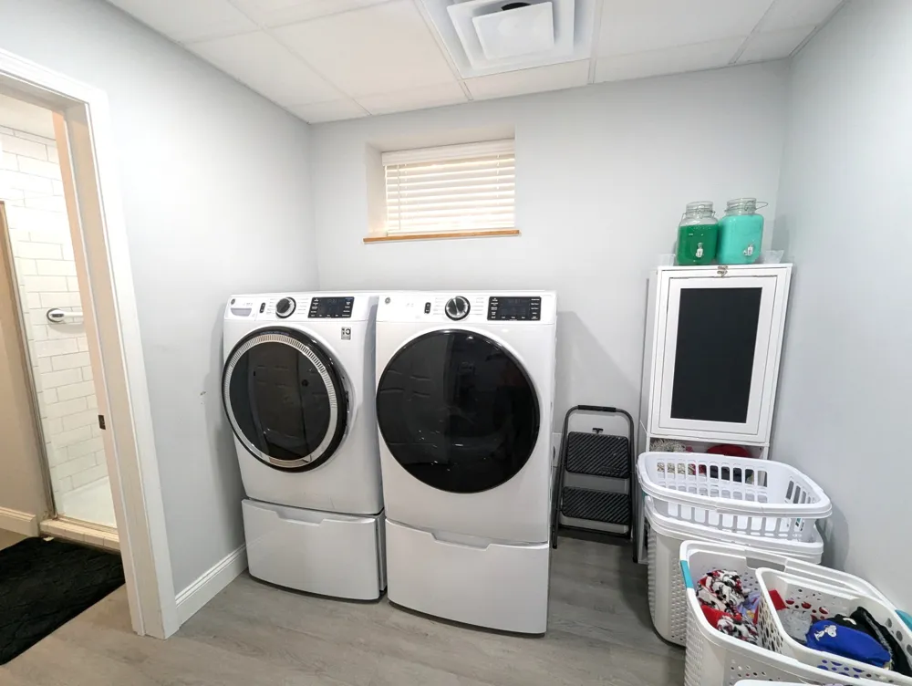 1208 E Blythe St Paris, TN 38242