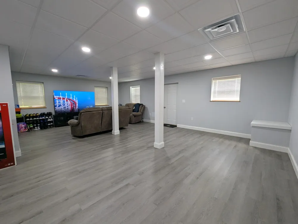 1208 E Blythe St Paris, TN 38242