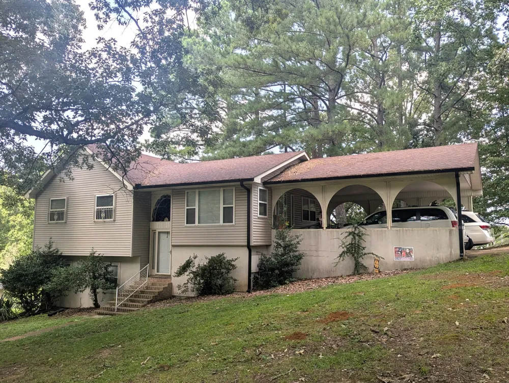 1208 E Blythe St Paris, TN 38242