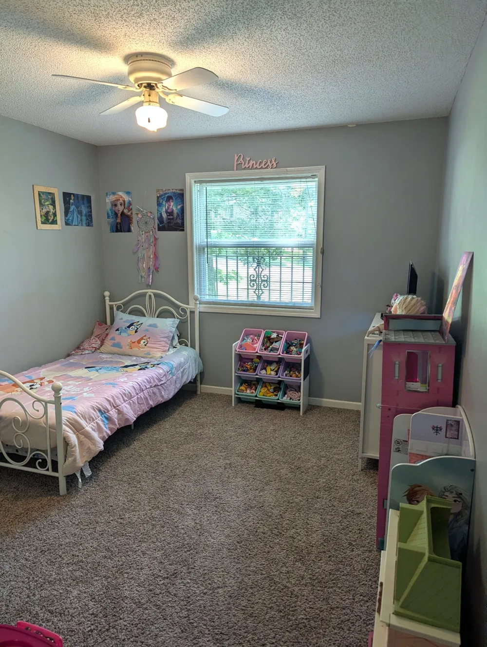 1208 E Blythe St Paris, TN 38242
