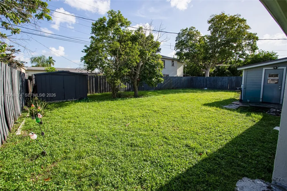 6930 Fillmore St Hollywood, FL 33024