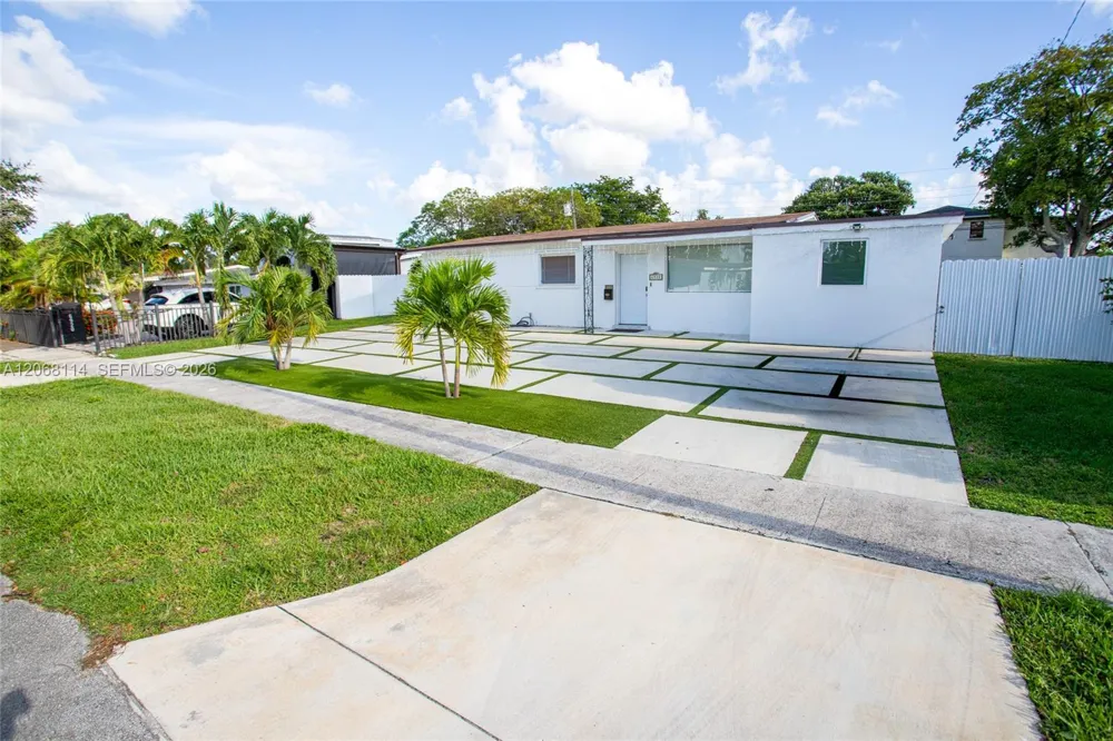 6930 Fillmore St Hollywood, FL 33024