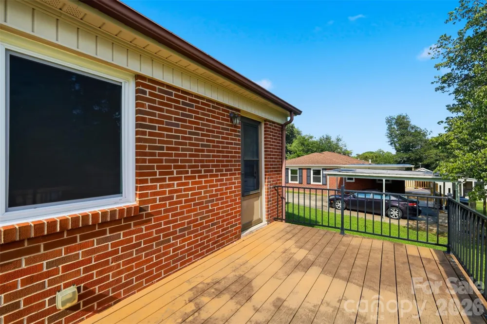 2262 9th Avenue Drive NE Hickory, NC 28601