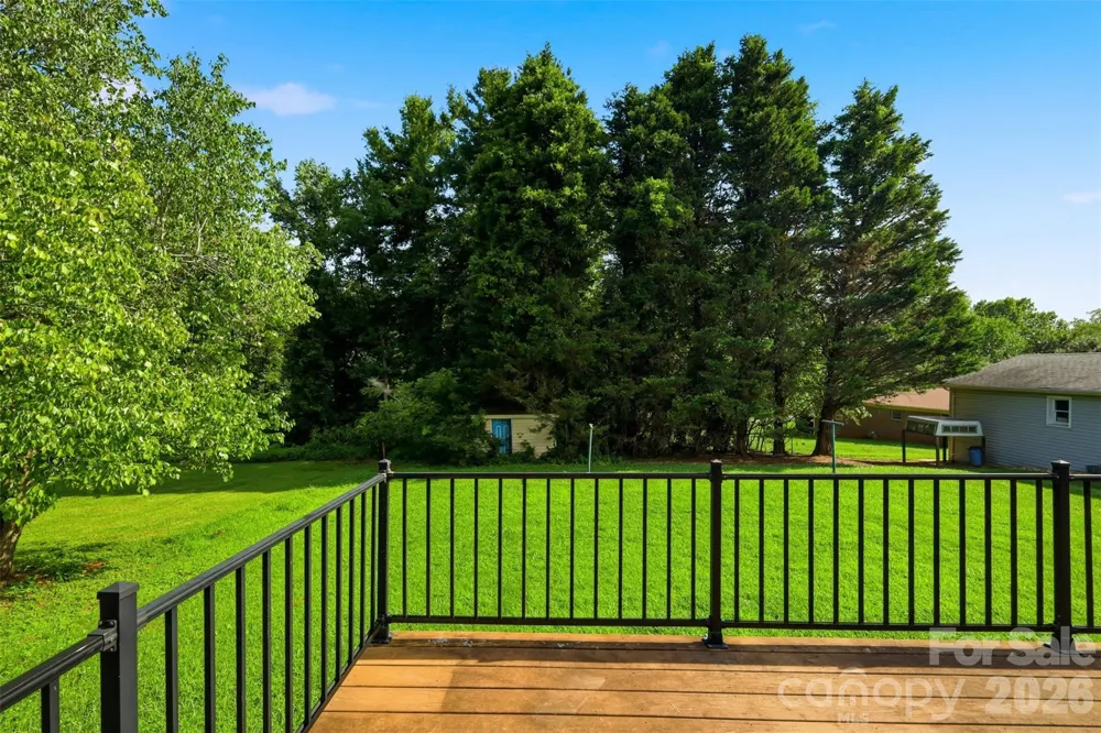 2262 9th Avenue Drive NE Hickory, NC 28601
