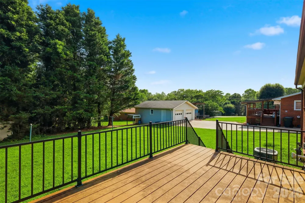 2262 9th Avenue Drive NE Hickory, NC 28601