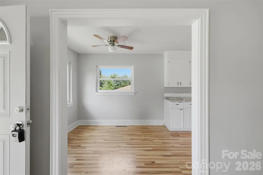 2262 9th Avenue Drive NE Hickory, NC 28601