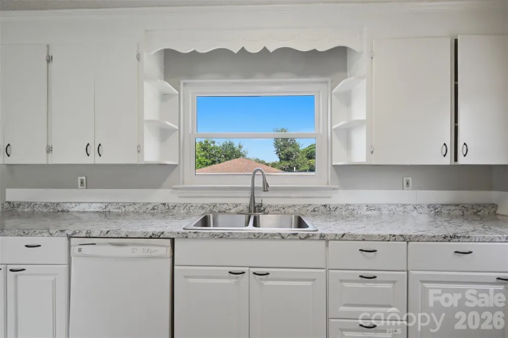 2262 9th Avenue Drive NE Hickory, NC 28601