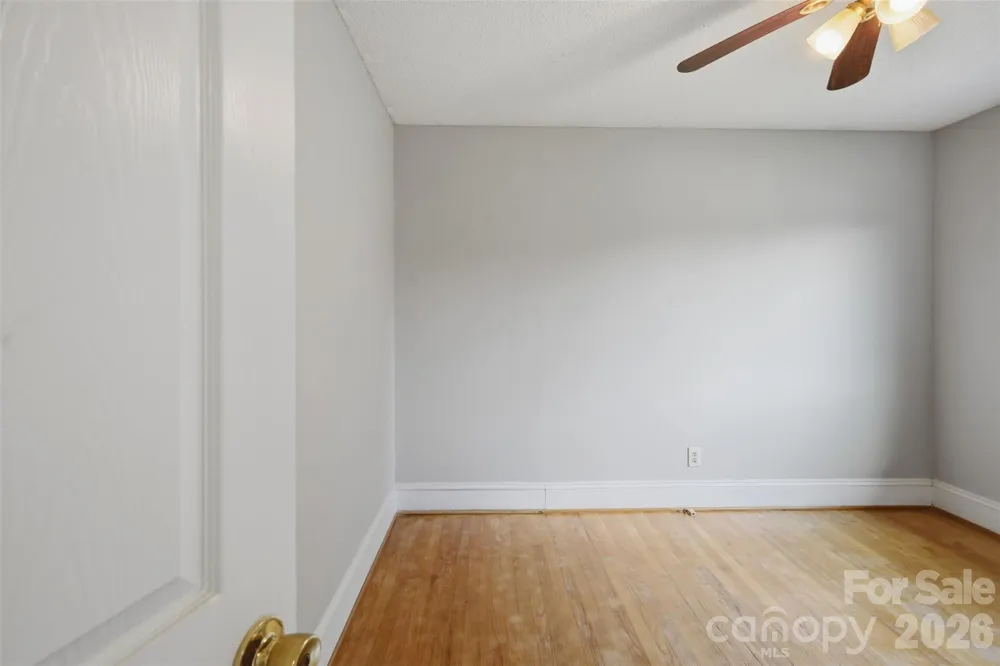 2262 9th Avenue Drive NE Hickory, NC 28601