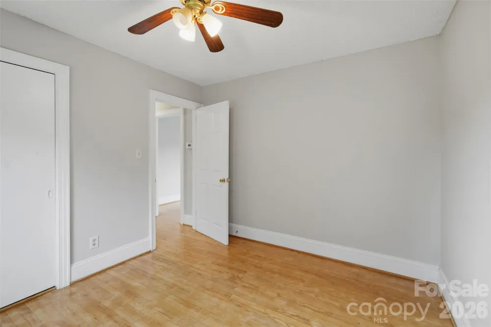 2262 9th Avenue Drive NE Hickory, NC 28601