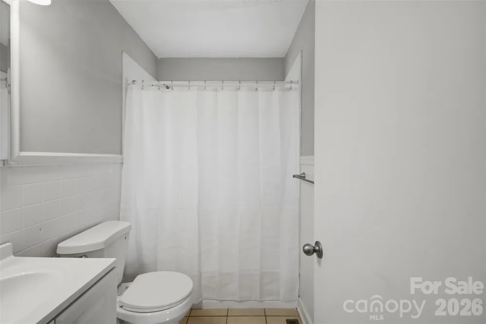 2262 9th Avenue Drive NE Hickory, NC 28601