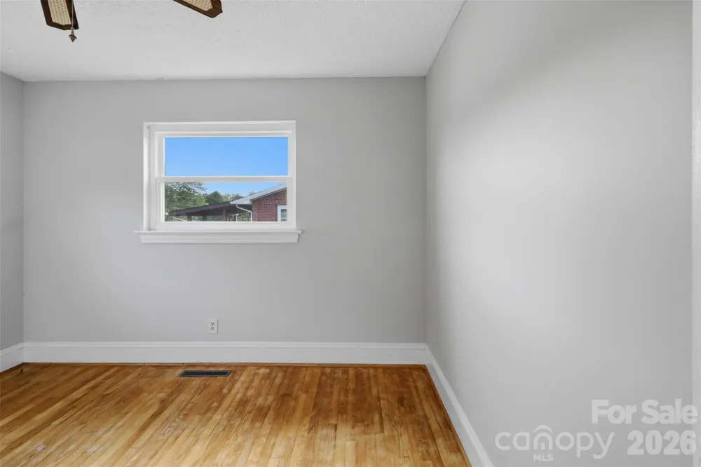 2262 9th Avenue Drive NE Hickory, NC 28601