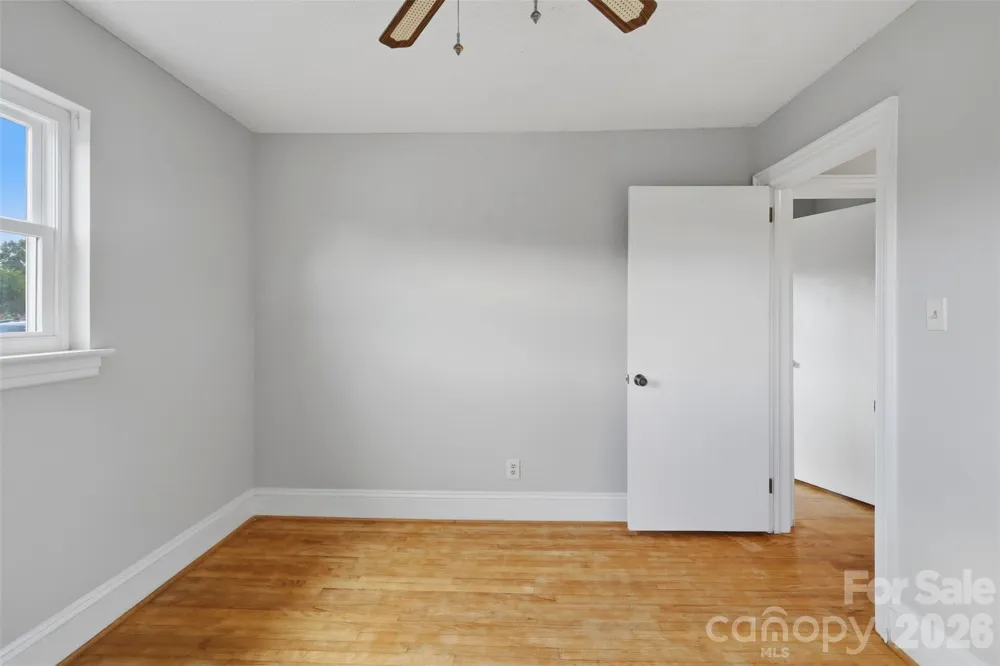 2262 9th Avenue Drive NE Hickory, NC 28601