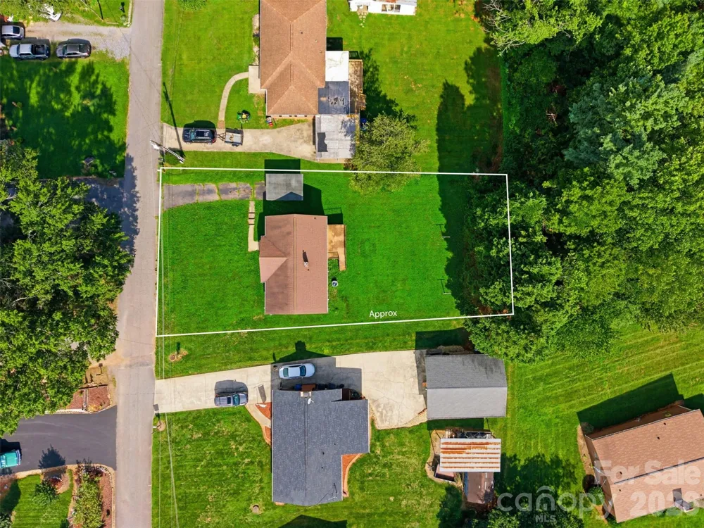 2262 9th Avenue Drive NE Hickory, NC 28601