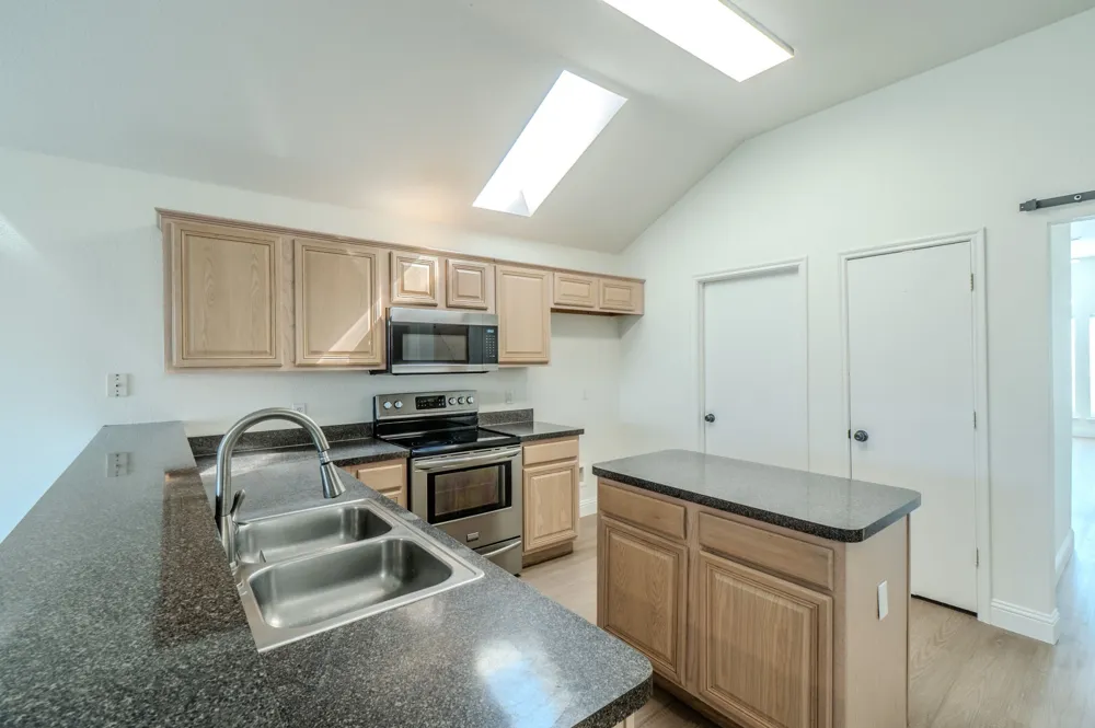 6004 Summerfield Arlington, TX 76018