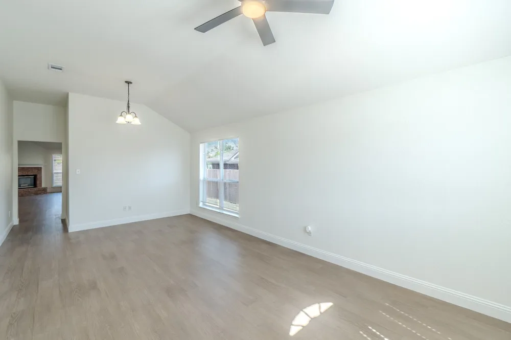 6004 Summerfield Arlington, TX 76018