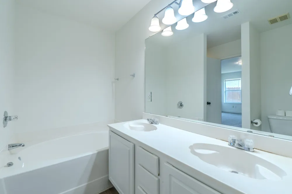 6004 Summerfield Arlington, TX 76018