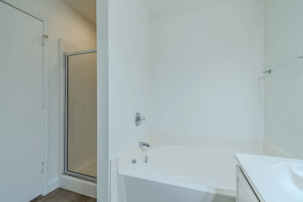 6004 Summerfield Arlington, TX 76018