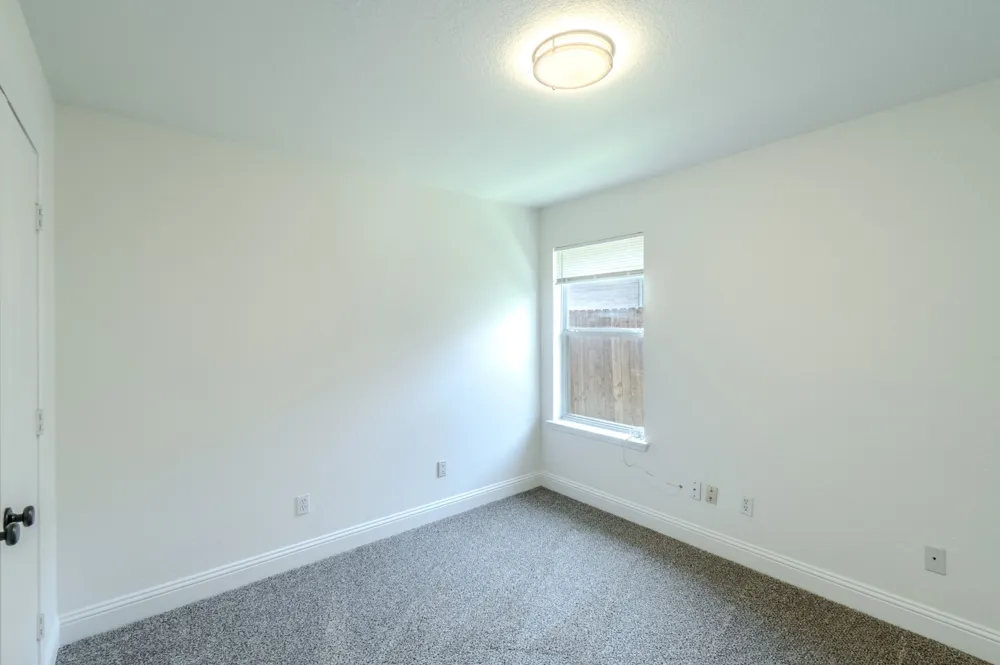 6004 Summerfield Arlington, TX 76018