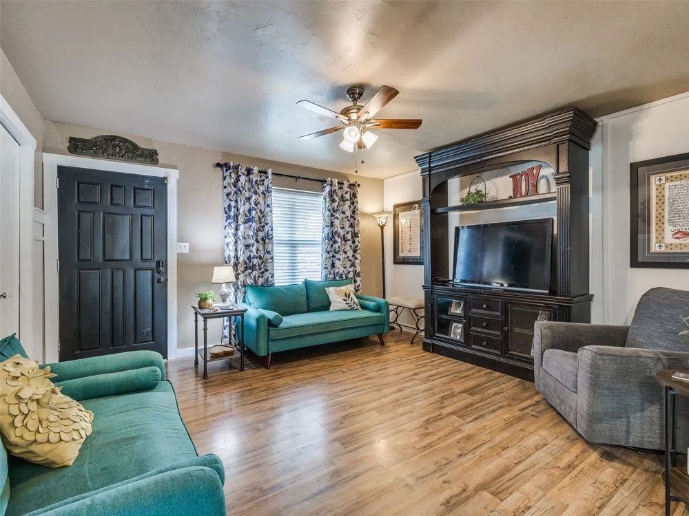 22 Linda Street Kiefer, OK 74041