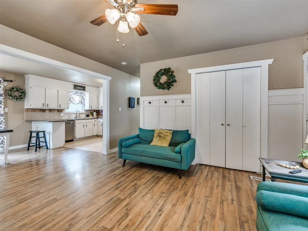 22 Linda Street Kiefer, OK 74041
