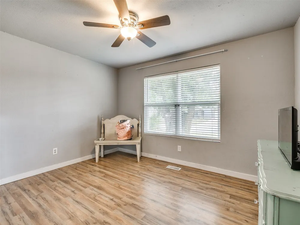 22 Linda Street Kiefer, OK 74041
