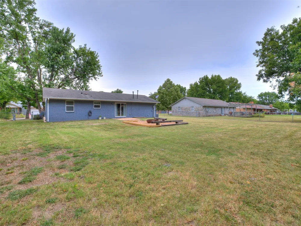 22 Linda Street Kiefer, OK 74041