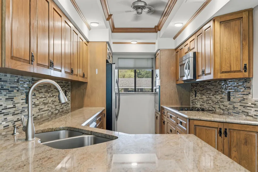 6165 S MIRROR LAKE DRIVE #106 Sebastian, FL 32958