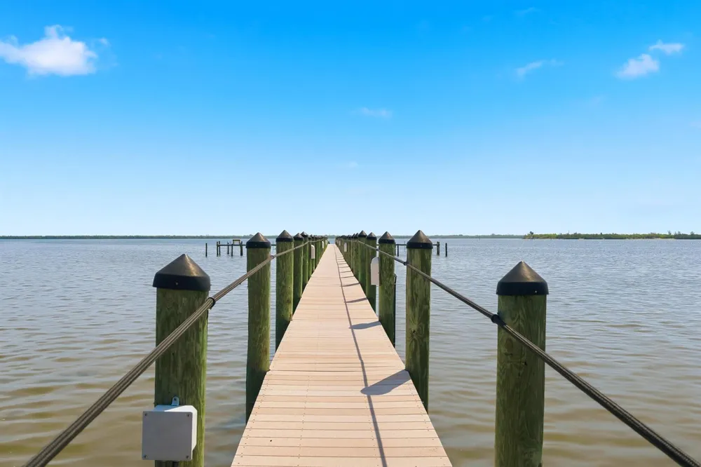 6165 S MIRROR LAKE DRIVE #106 Sebastian, FL 32958