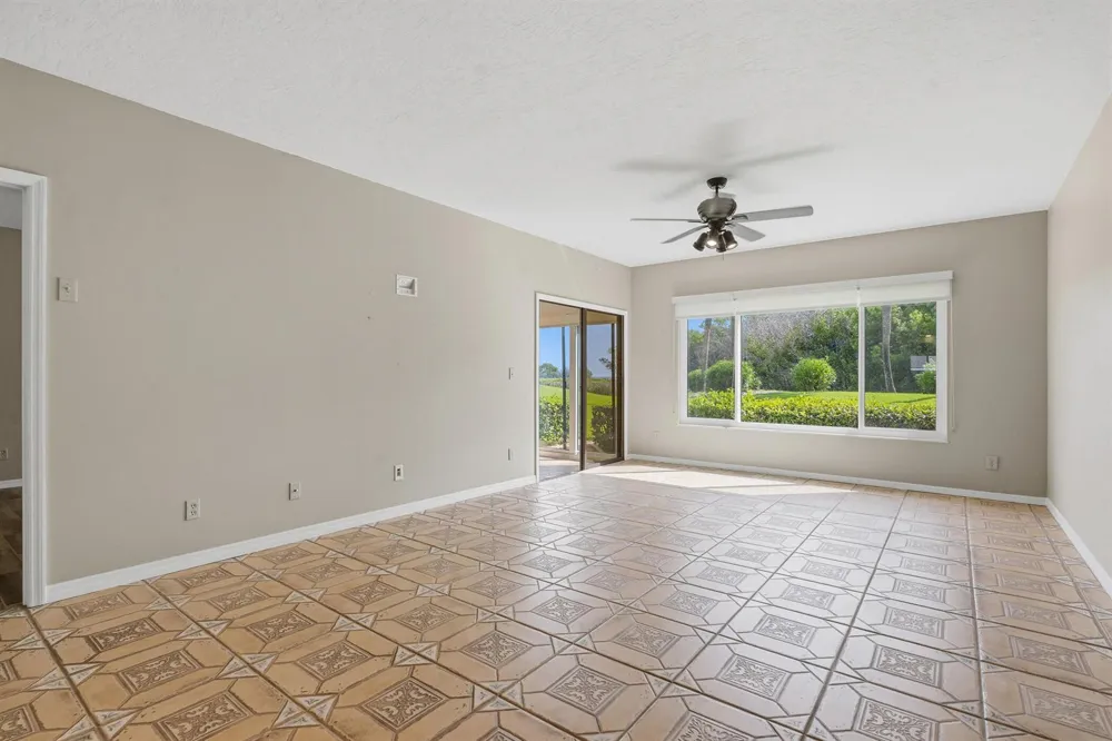 6165 S MIRROR LAKE DRIVE #106 Sebastian, FL 32958