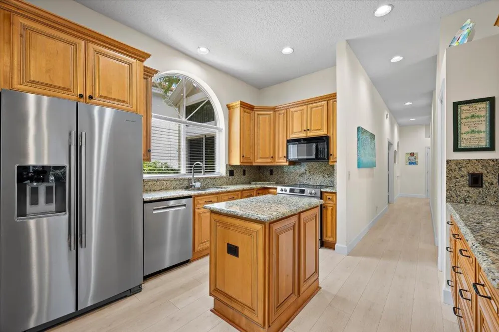 21 Grand Bay Circle Juno Beach, FL 33408