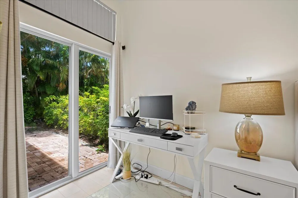 21 Grand Bay Circle Juno Beach, FL 33408