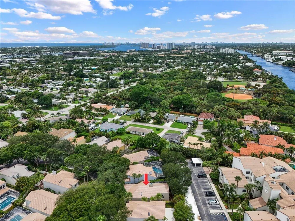 21 Grand Bay Circle Juno Beach, FL 33408