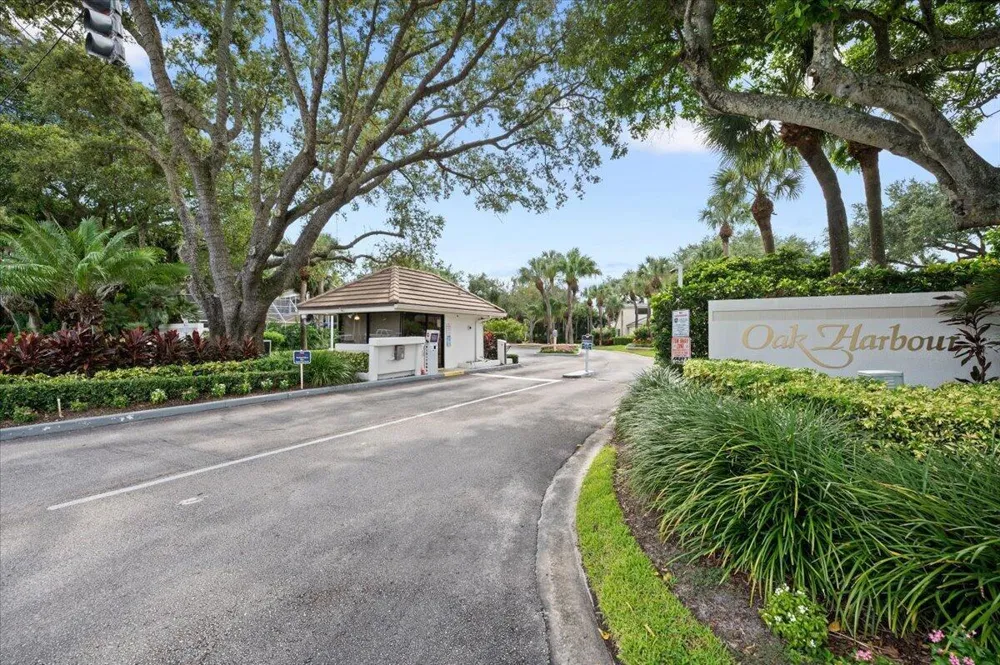 21 Grand Bay Circle Juno Beach, FL 33408