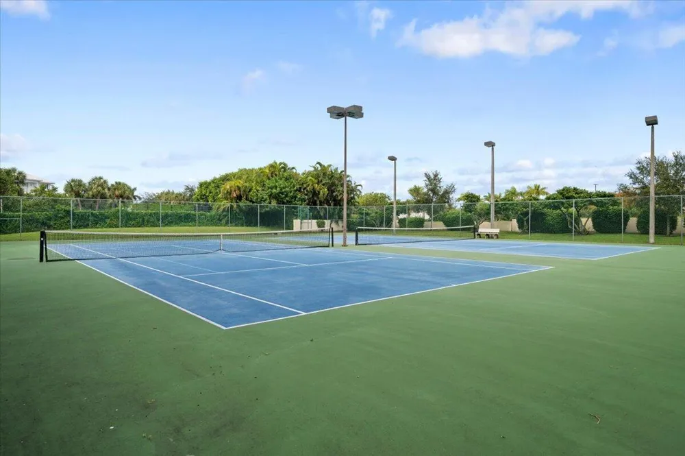 21 Grand Bay Circle Juno Beach, FL 33408