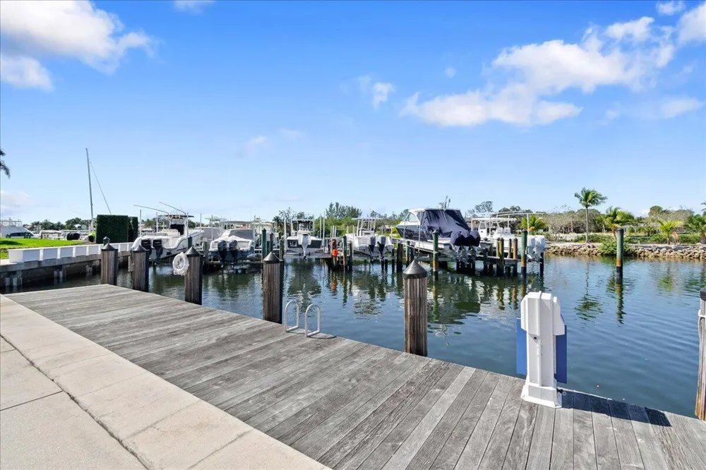 21 Grand Bay Circle Juno Beach, FL 33408