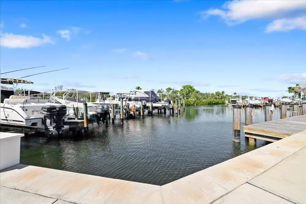 21 Grand Bay Circle Juno Beach, FL 33408