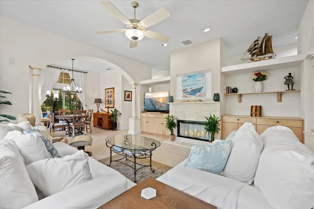 21 Grand Bay Circle Juno Beach, FL 33408