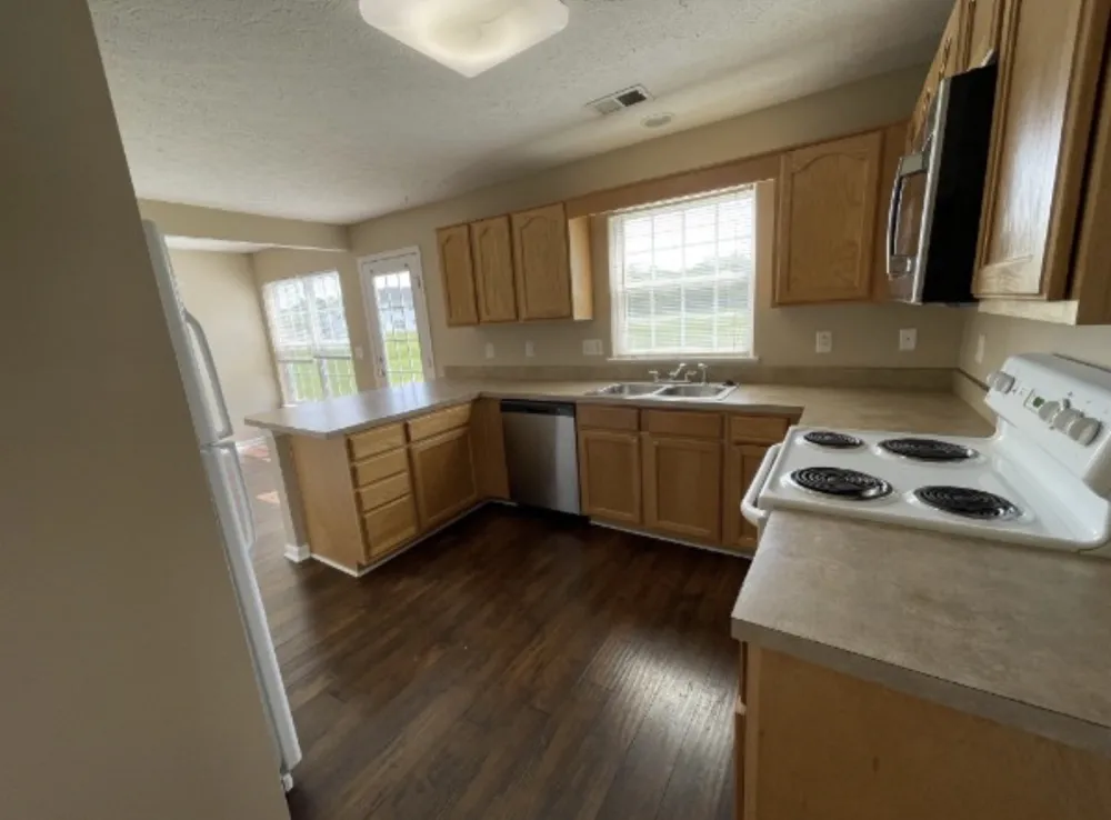2009 McCrory Pl Spring Hill, TN 37174