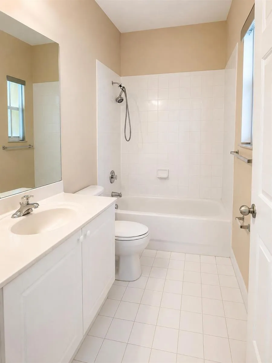 3373 Merrick Lane #705 Margate, FL 33063