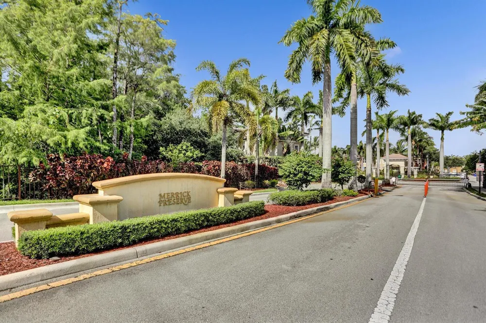 3373 Merrick Lane #705 Margate, FL 33063
