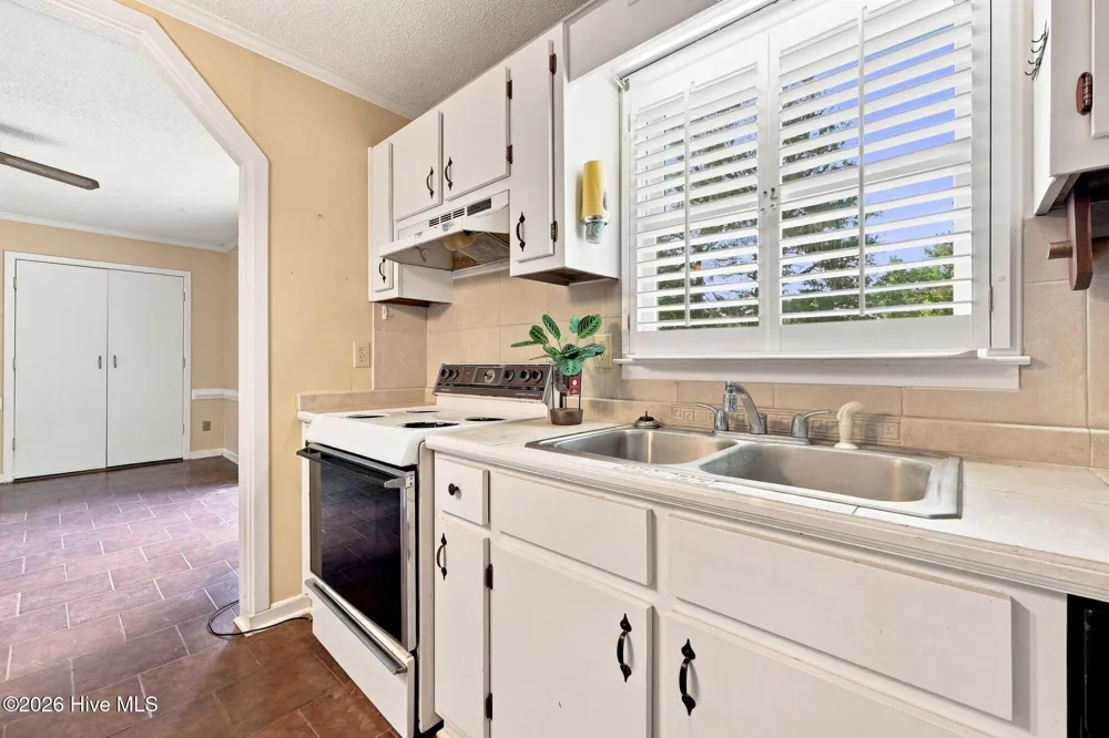 3605 Plantation Road Morehead City, NC 28557