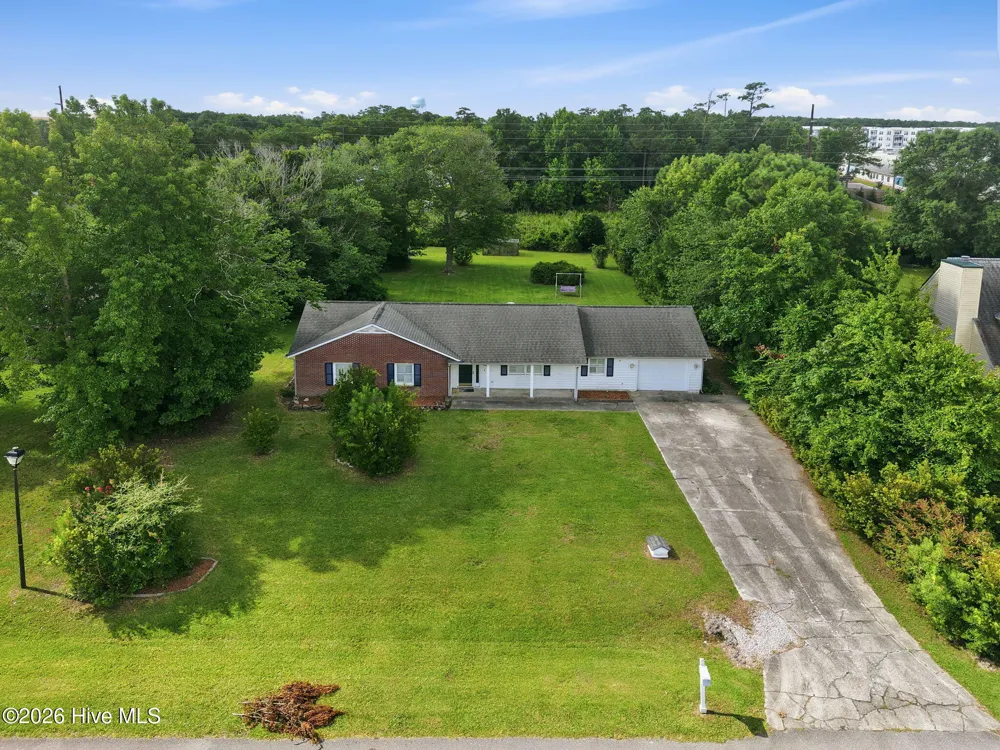 3605 Plantation Road Morehead City, NC 28557