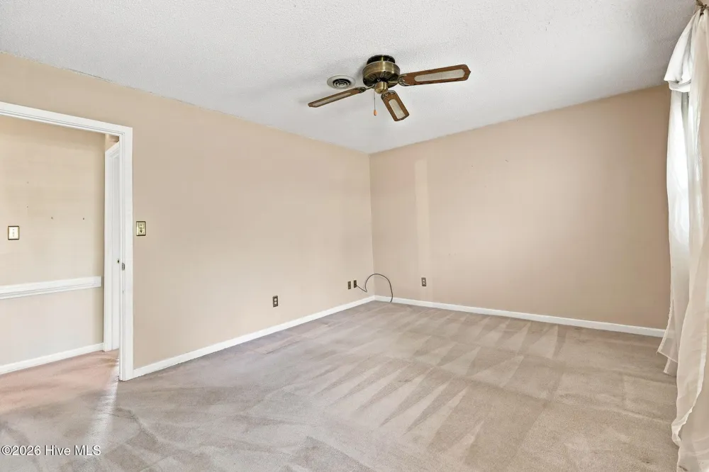 3605 Plantation Road Morehead City, NC 28557