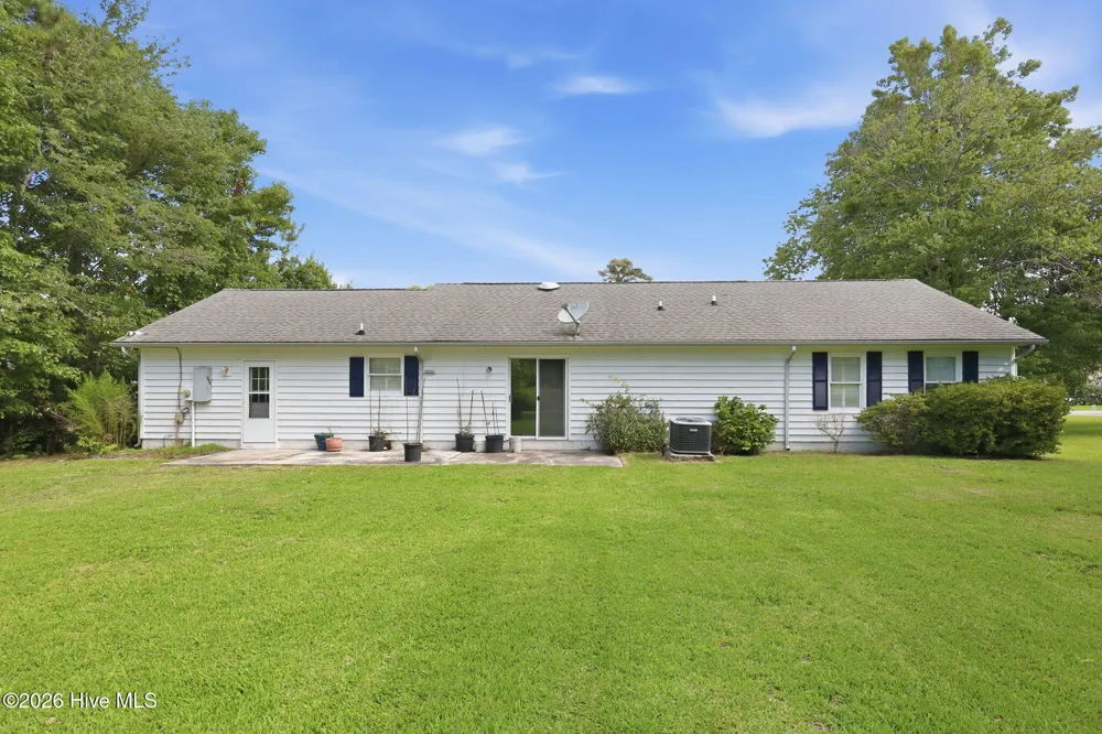 3605 Plantation Road Morehead City, NC 28557