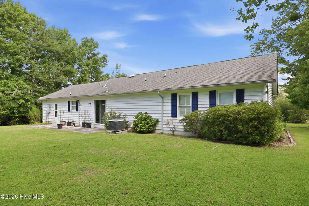 3605 Plantation Road Morehead City, NC 28557