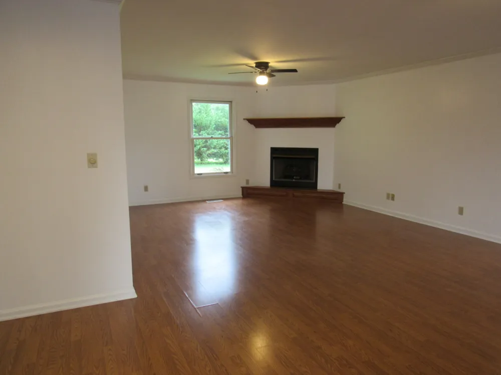 548 Cooper Dr McMinnville, TN 37110