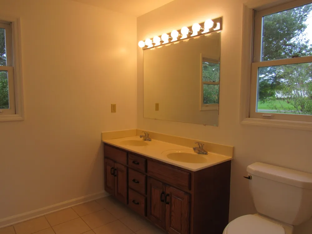 548 Cooper Dr McMinnville, TN 37110