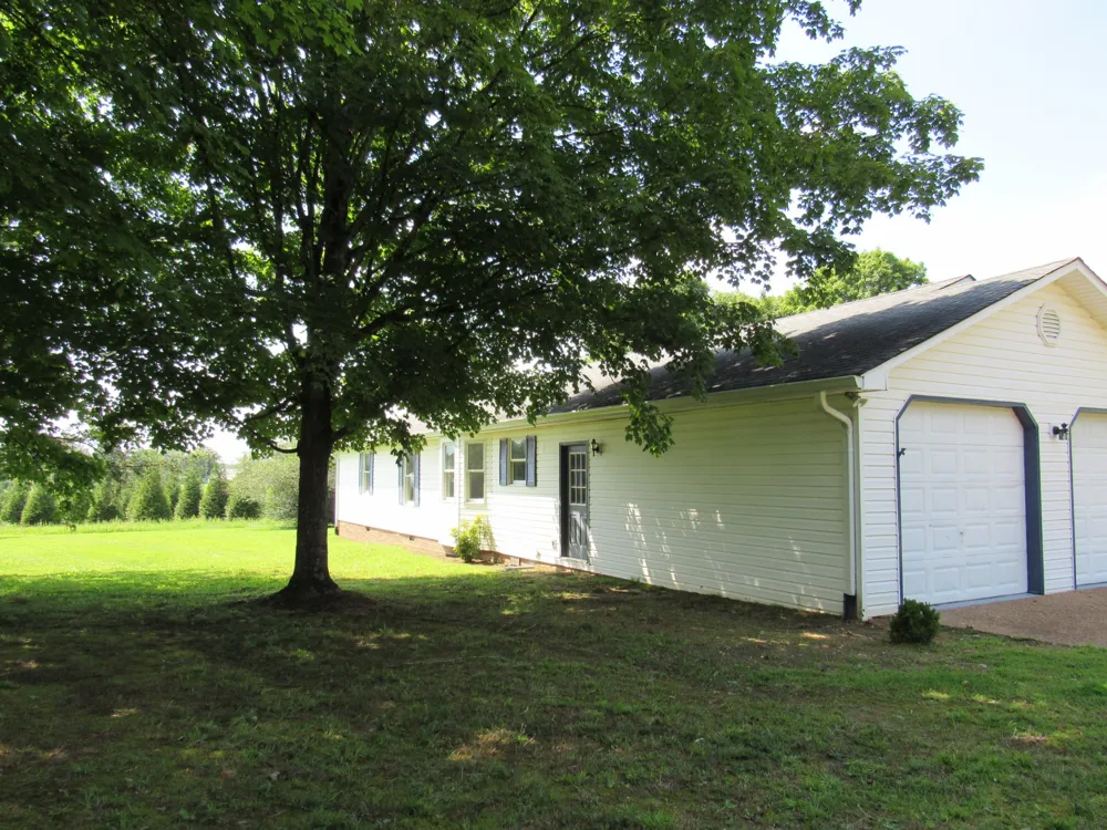 548 Cooper Dr McMinnville, TN 37110