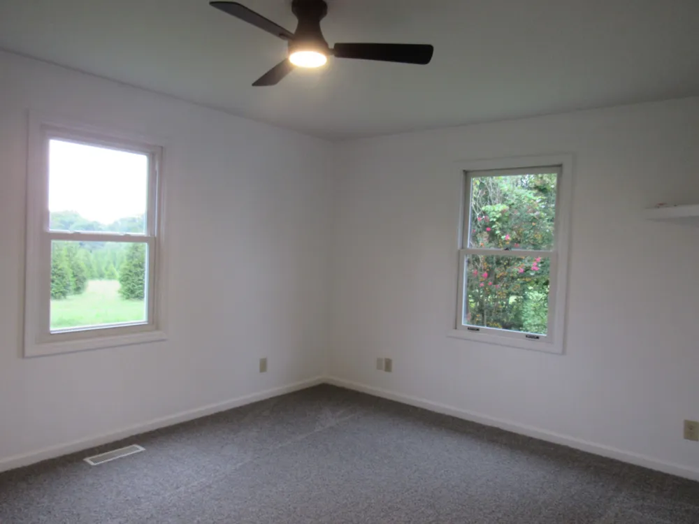 548 Cooper Dr McMinnville, TN 37110