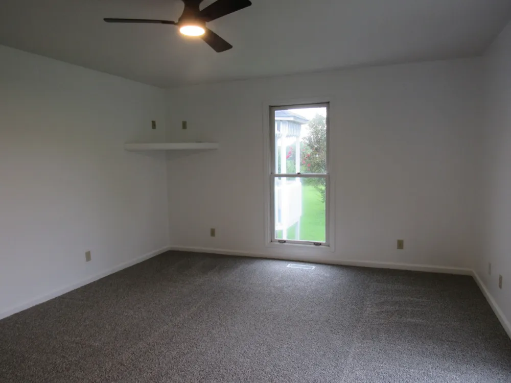 548 Cooper Dr McMinnville, TN 37110